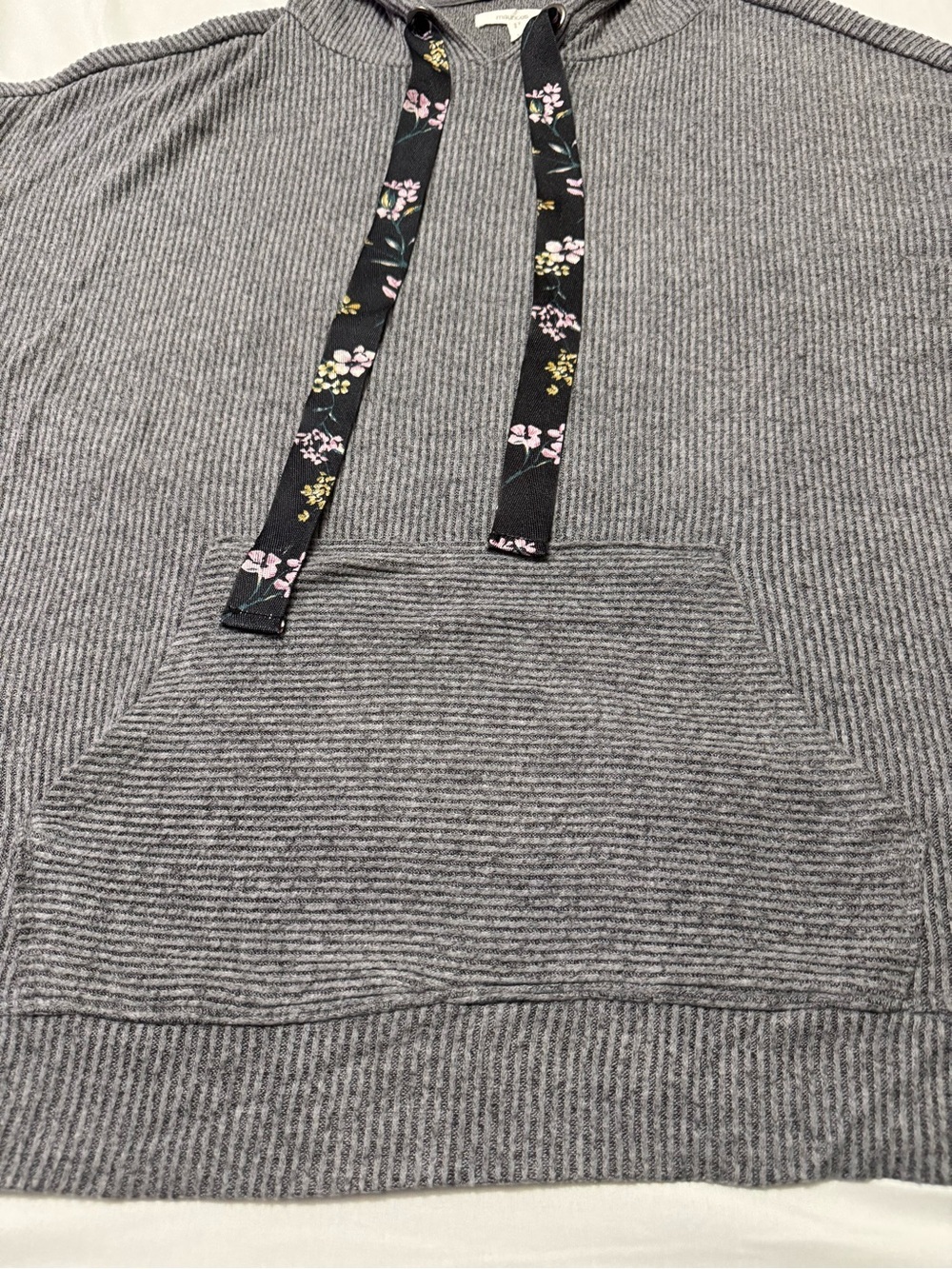 Gray Ribbed Lightweight Hoddie - Picture 6 of 8